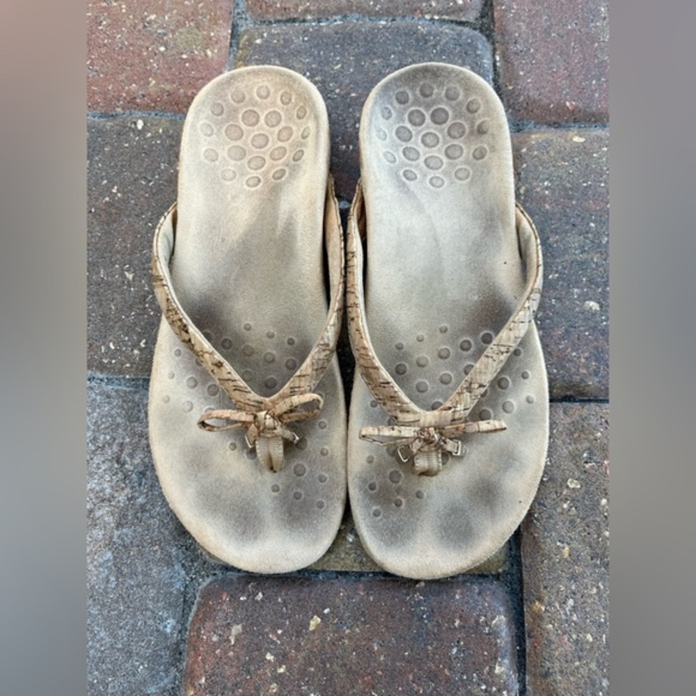 Vionic cork sandal
